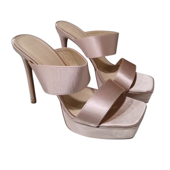 [H228] WILD DIVA Nude Satin Platform Square Toe, Size 10 - Picture 4 of 8